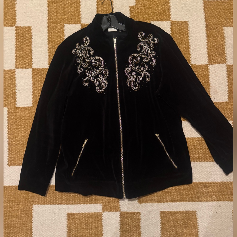 Chic Black Embroidered Women's Bomber Jacket